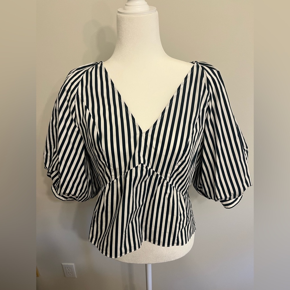 NWT **FRAME** Striped V-Neck Puff Sleeve Top